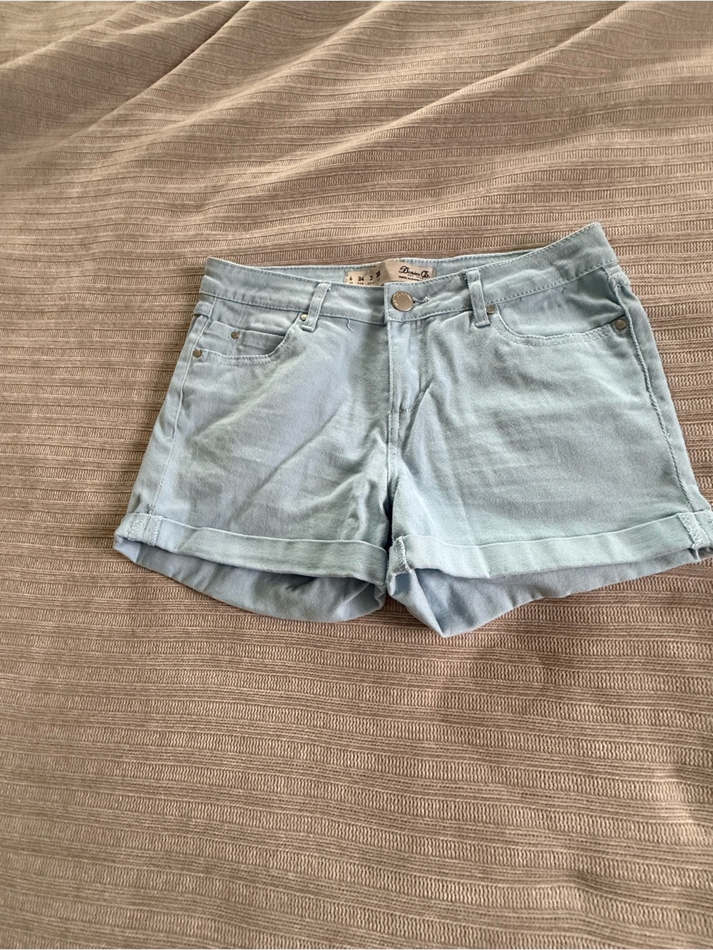 Light Blue Women’s Denim Shorts - denim and co size 2